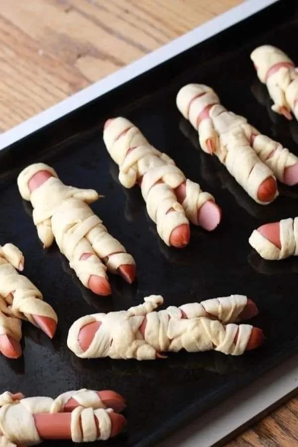 Spooky Halloween party food ideas with creative dishes for festive celebrations