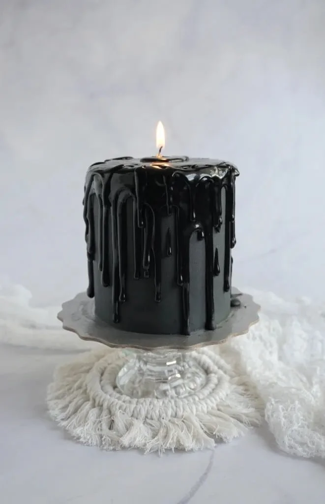 Delicious black buttercream frosting for cakes and desserts.