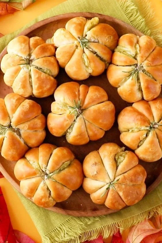 A platter of easy appetizers for Halloween parties, featuring spooky treats and decorations.